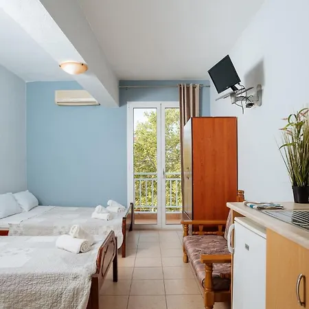 Estelle Aparthotel *